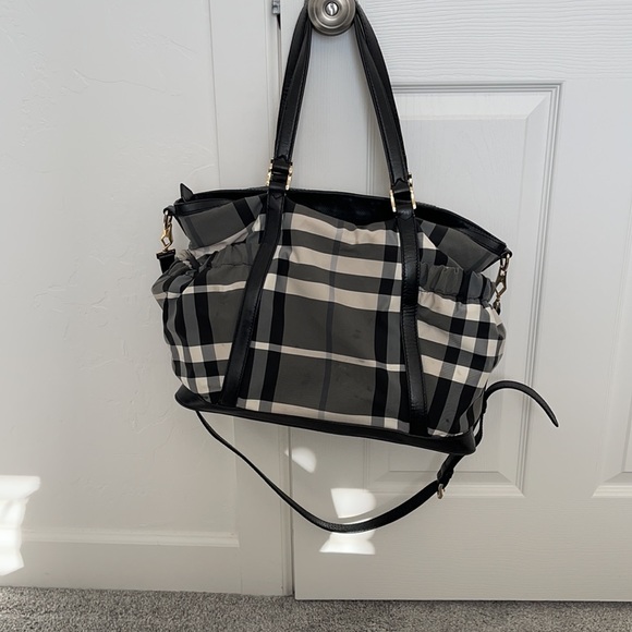 Burberry Handbags - Burberry Nova tote diaper bag